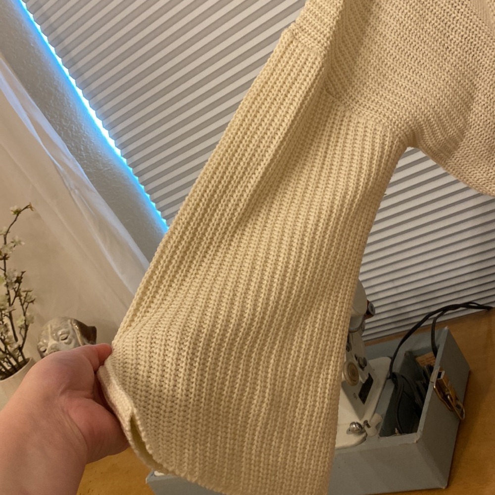 Daytrip Ribbed Pullover Sweater - Picture 2 of 4